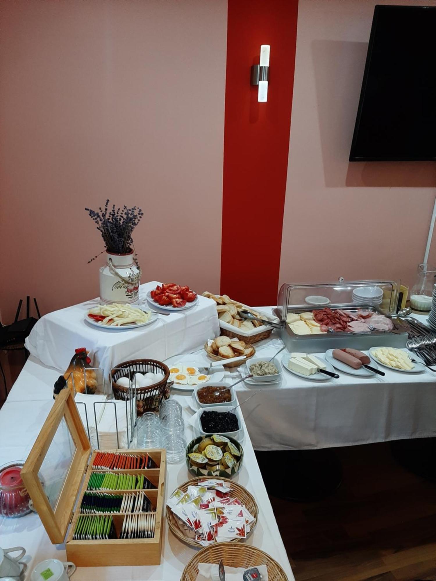 Pensiune Safrane Băile Herculane Exteriör bild