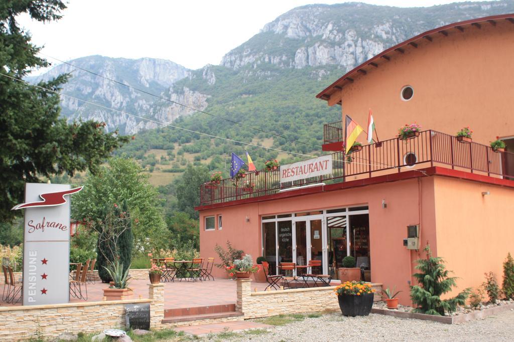 Pensiune Safrane Băile Herculane Exteriör bild